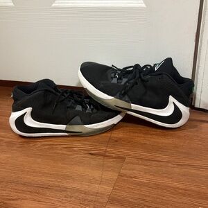 Nike Black and White Athletic Shoes